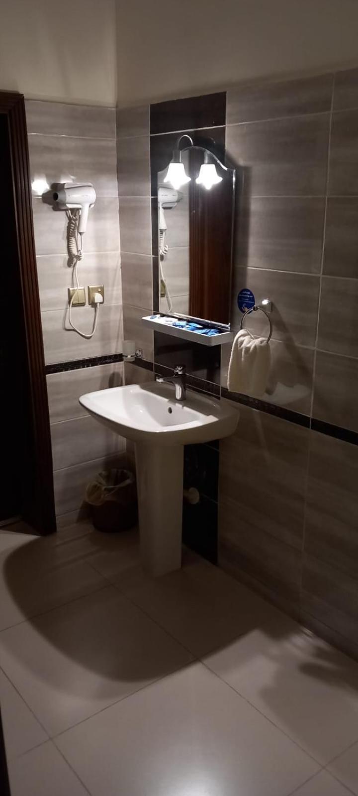 Newhome البيت الجديد Iambo Exterior foto